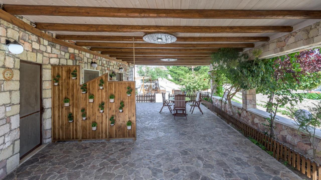 Emilia'S Little Farmhouses Agioi Anargyroi  Exterior foto